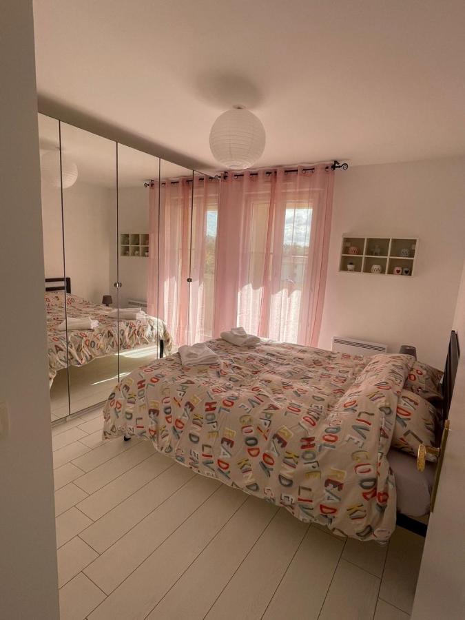 Charmant Appartement Duplex A 5Min De Disney. Magny-le-Hongre Eksteriør bilde